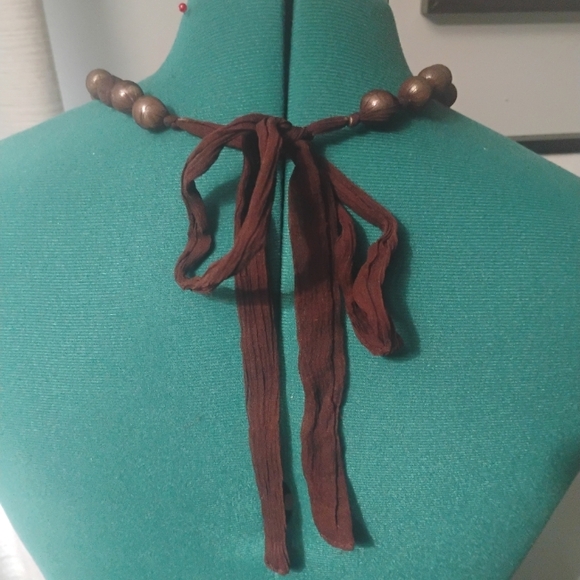 Hand Knotted Gauze Wrapped Adjustable Pearl Necklace - Picture 5 of 6